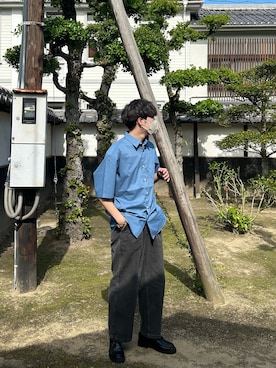 「青シャツ」｜あーさんさん（メンズ・171cm）の春コーディネート