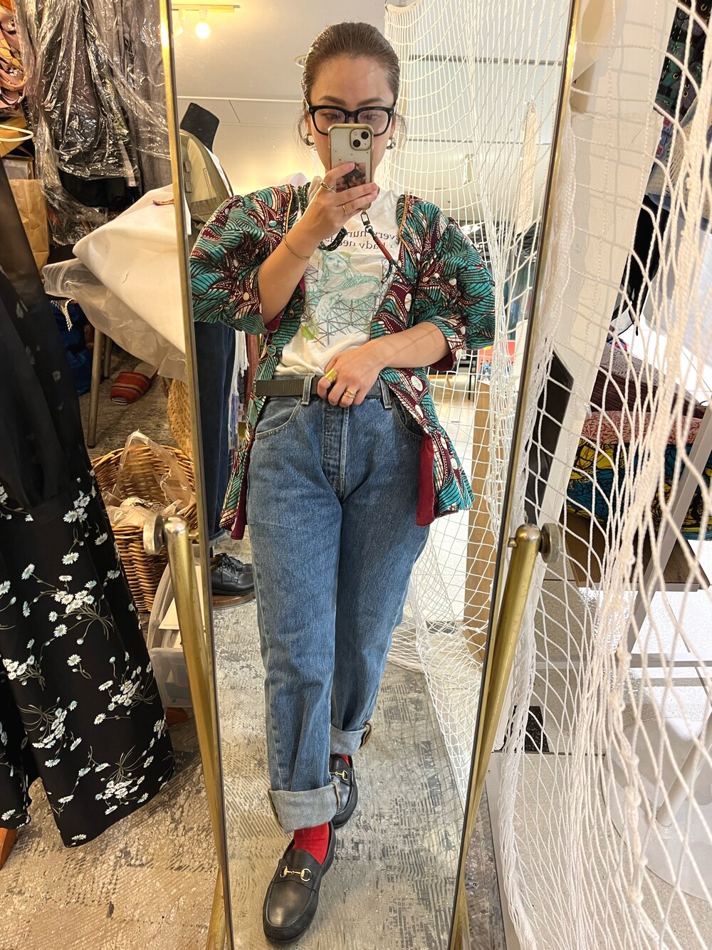 「秋先取りコーデ、低身長、大人カジュアル、Tシャツ、古着MIX、古着、ootd、outfit、デニム」｜「Levi'sのアイテム（デニムパンツ、ブルー系）」を使った、yasuko0610さん（レディース・152cm）の秋コーディネートの1枚目の写真