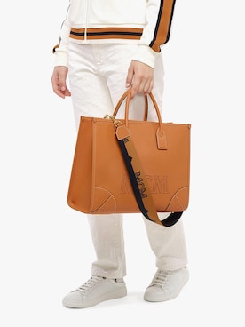 「MCM（エムシーエム）のアイテム」を使った、MCMさん（レディース・174cm）の春コーディネート