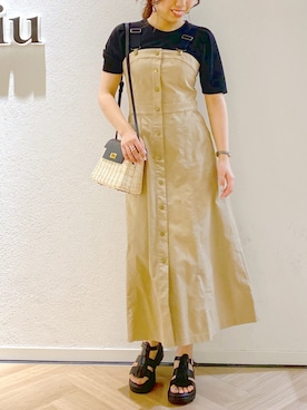 「ベージュ×ブラック」｜「アイテム（ワンピース/ドレス）」を使った、tomokoさん（レディース・163cm）の春コーディネート