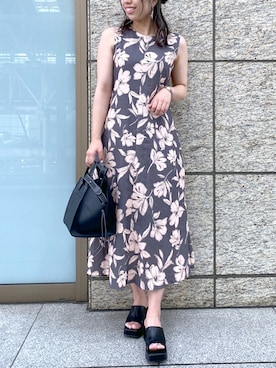 「ブラウン×ブラック」｜「アイテム（サンダル）」を使った、tomokoさん（レディース・163cm）の夏コーディネート