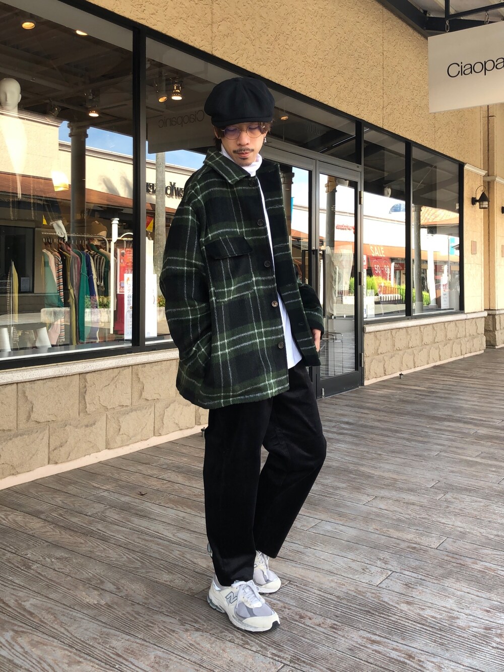 「シャツ好き集まれ、ユニセックス、30代コーデ、#今日のコーデ、#カジュアル、CPOシャツ、CPOジャケット、キャスケット」｜「CPCMのアソートキャスケット（キャスケット、ブラック系）」を使った、TAKUMI YOSHINAGAさん（メンズ・175cm）の秋コーディネートの1枚目の写真