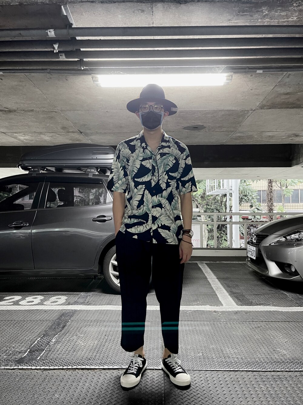 「THE H.W. DOG & CO. のT-RABBIT（ハット、ブラック系）」を使った、Calvさん（メンズ・176cm）の夏コーディネートの1枚目の写真