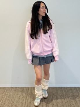 「アイテム（レッグウォーマー）」を使った、KKさん（レディース・159cm）の秋コーディネート