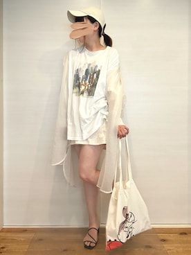「fifth（フィフス）の【ユニセックス】オーバーサイズグラフィック柄シェアTシャツ（Tシャツ/カットソー）」を使った、yu.さん（レディース・161cm）の夏コーディネート