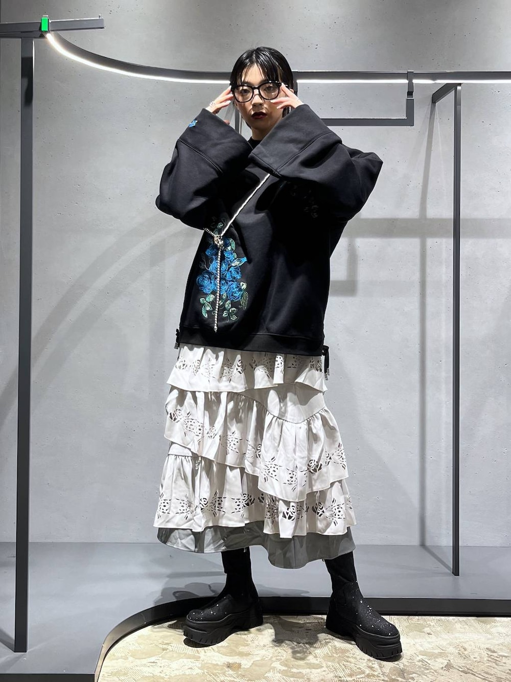 【Ado×HARE】完全受注販売 レーザーカットティアードスカート ブラック Amazon.co.jp: ado HARE コラボ レーザーカットティアード