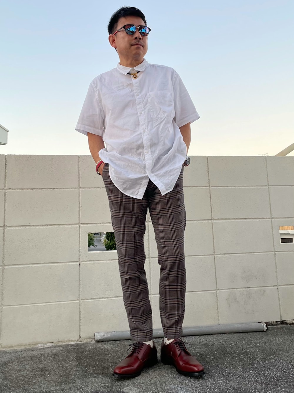 「オークリー、コラントッテ、H&M、リーガル、還暦」｜「H&Mのアイテム（シャツ/ブラウス、ホワイト系）」を使った、cbabcさん（メンズ・168cm）の秋コーディネートの1枚目の写真