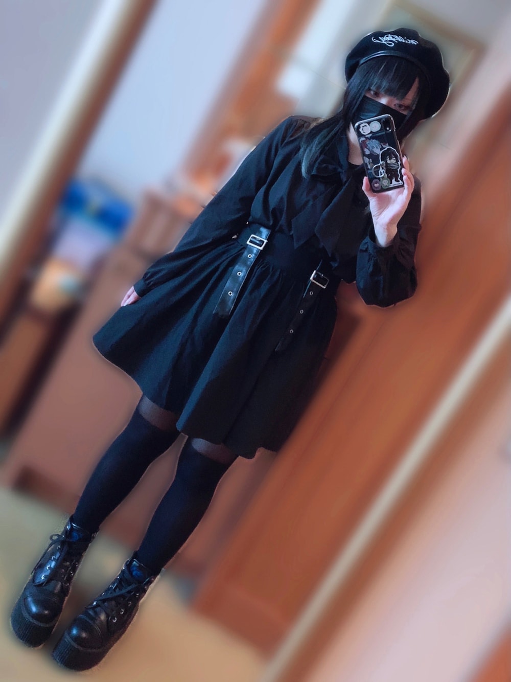 「ブラウス、ベレー帽」｜「Jamie エーエヌケーのアイテム（スカート、ブラック系）」を使った、つなさん（レディース・153cm）の夏コーディネートの1枚目の写真