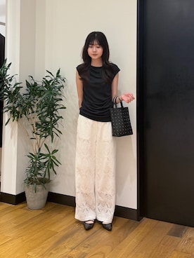 「URBAN RESEARCH ROSSO WOMEN（アーバンリサーチ　ロッソ）のパネルレースストレートイージーパンツ（その他パンツ、ホワイト系）」を使った、マイカさん（レディース・167cm）の夏コーディネート