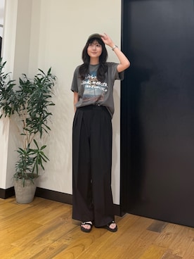 「BIRKENSTOCK（ビルケンシュトック）のBIRKENSTOCK　FLORIDA（サンダル、ブラック系）」を使った、マイカさん（レディース・167cm）の夏コーディネート