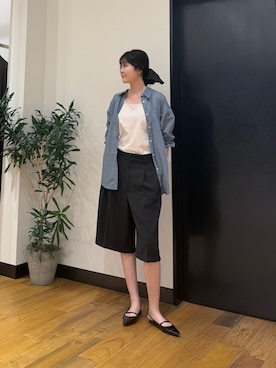 「URBAN RESEARCH（アーバンリサーチ）のポインテッドバックストラップシューズ（パンプス、ブラック系）」を使った、マイカさん（レディース・167cm）の夏コーディネート