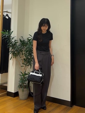 「URBAN RESEARCH（アーバンリサーチ）のダブルクロスキュプラパンツ（その他パンツ、グレー系）」を使った、マイカさん（レディース・167cm）の夏コーディネート