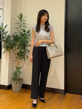 「URBAN RESEARCH（アーバンリサーチ）の『3サイズ展開』ポプリンイージーテーパードパンツ（その他パンツ、ブラック系）」を使った、マイカさん（レディース・167cm）の春コーディネート