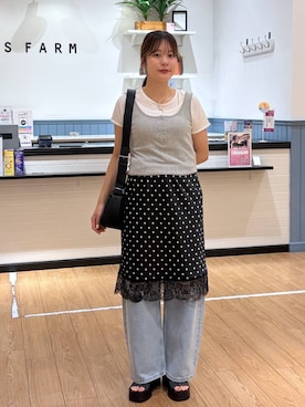 「LOWRYS FARM（ローリーズファーム）のレースデニム　601055（デニムパンツ、ブルー系）」を使った、futabaさん（レディース）の夏コーディネート