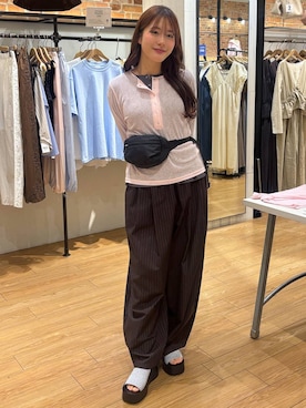 「LOWRYS FARM（ローリーズファーム）のイージーワイドコクーンパンツ 327286（その他パンツ、ブラウン系）」を使った、futabaさん（レディース）の春コーディネート