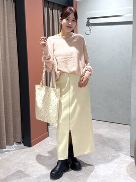 「アイテム（チョーカー、グレー系）」を使った、futabaさん（レディース・160cm）の秋コーディネート