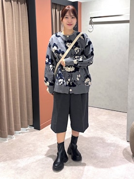 「アイテム（チョーカー、グレー系）」を使った、futabaさん（レディース・160cm）の秋コーディネート