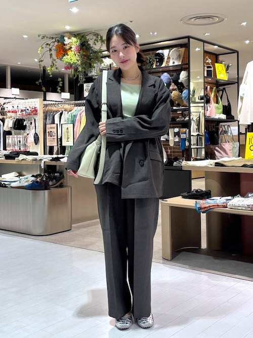 トップス tkm LOWRYS FARM ルミネ北千住futabaさんのスラックスを使った