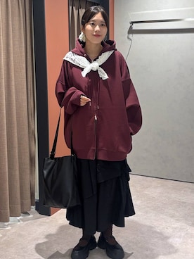 「アイテム（チョーカー、グレー系）」を使った、futabaさん（レディース・160cm）の秋コーディネート