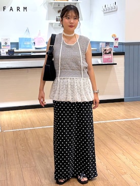 「LOWRYS FARM（ローリーズファーム）のストレッチサテンスカート　 290120（スカート、ブラック系）」を使った、futabaさん（レディース）の夏コーディネート