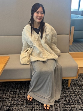 「アイテム（チョーカー、グレー系）」を使った、futabaさん（レディース・160cm）の秋コーディネート