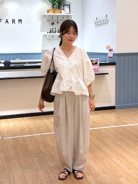 「LOWRYS FARM（ローリーズファーム）のイージーワイドコクーンパンツ 327286（その他パンツ、ブラウン系）」を使った、futabaさん（レディース）の夏コーディネート