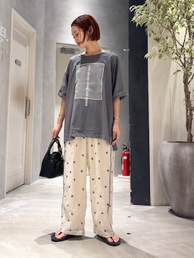 「CIAOPANIC TYPY（チャオパニックティピー）のオーガンジーシアードッキングプリントTEE（Tシャツ/カットソー、グレー系）」を使った、ponsan0529さん（レディース・156cm）の夏コーディネート