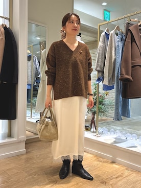 「アイテム（ブローチ/コサージュ）」を使った、Ishikawaさん（レディース・157cm）の冬コーディネート