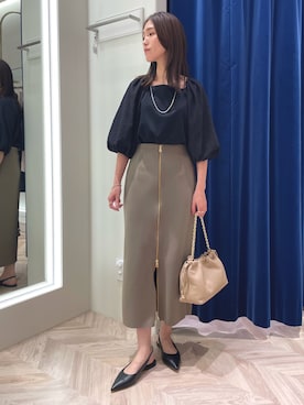 「タイトスカートコーデ」｜「アイテム（Tシャツ/カットソー）」を使った、EIKA.Kさん（レディース・160cm）の夏コーディネート