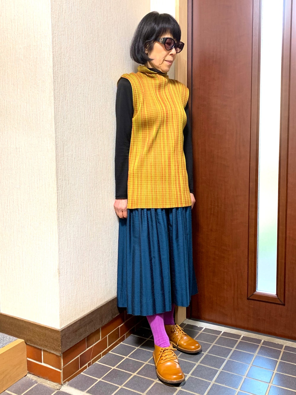 ISSEYMIYAKE イッセイミヤケ　プリーツ　2wayワンピース　ネイビー イッセイミヤケISSEY MIYAKE 横プリーツ裾ラップ2WAYワンピース