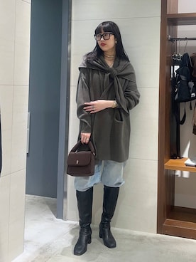 「BARNYARDSTORM（バンヤードストーム）のBARNYARDSTORM / ウールカシミヤ三角ストール 【「i.style closet」ご紹介アイテム】（ストール/ショール、グレー系）」を使った、清水さん（レディース）の秋コーディネート