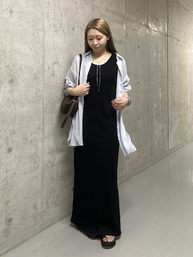 「RIVE DROITE（リヴドロワ）の【接触冷感/2WAY/カシュクールアレンジ可】シアーロングシャツ（シャツ/ブラウス、ブルー系）」を使った、suzuha81さん（レディース・155cm）の夏コーディネート