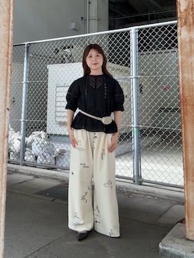「KBF（ケイビーエフ）のMIXレースディティールブラウス（シャツ/ブラウス、ブラック系）」を使った、r i n k o さん（レディース・159cm）の春コーディネート