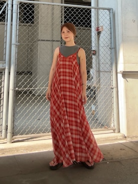 「KBF（ケイビーエフ）のクロップドタンクトップ（タンクトップ、グレー系）」を使った、r i n k o さん（レディース・159cm）の夏コーディネート