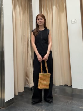 「KBF（ケイビーエフ）のワッフルヘンリーネックタンクトップ（タンクトップ、ブラック系）」を使った、r i n k o さん（レディース・159cm）の夏コーディネート
