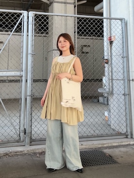 「KBF（ケイビーエフ）のクロップドタンクトップ（タンクトップ、ベージュ系）」を使った、r i n k o さん（レディース・159cm）の春コーディネート