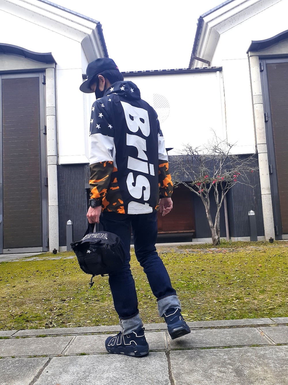 「Supreme、F.C.Real Bristol、モアアップテンポ」｜「Supreme のアイテム（キャップ、ブラック系）」を使った、Ta-ka-777さん（メンズ・173cm）の春コーディネートの2枚目の写真