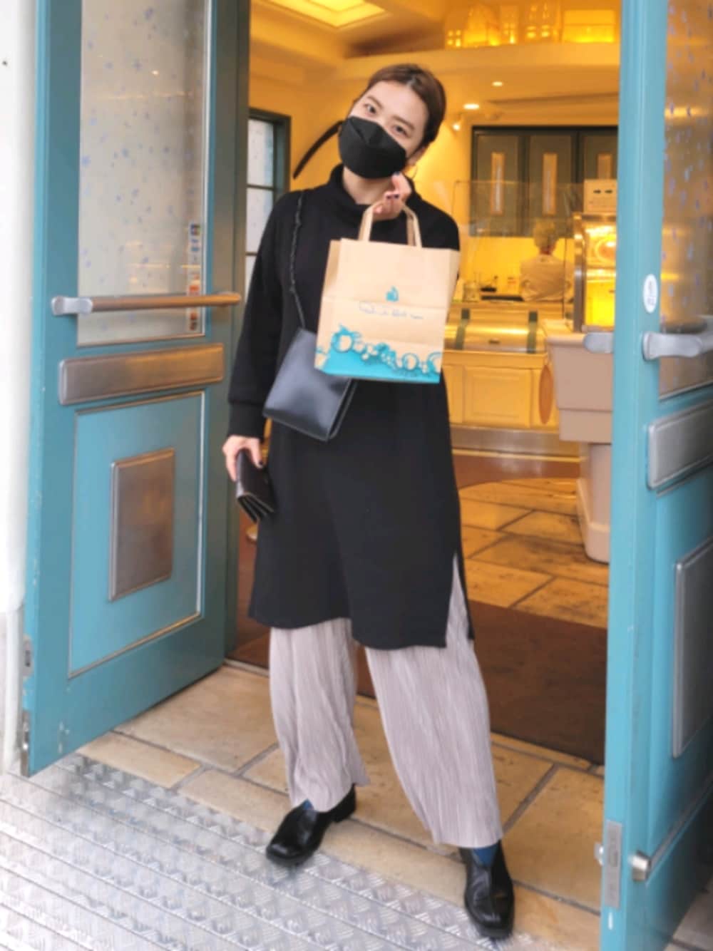 「JIL SANDERのアイテム（ショルダーバッグ、ブラック系）」を使った、kanabuuuuuuuunさん（レディース・159cm）の秋コーディネートの1枚目の写真