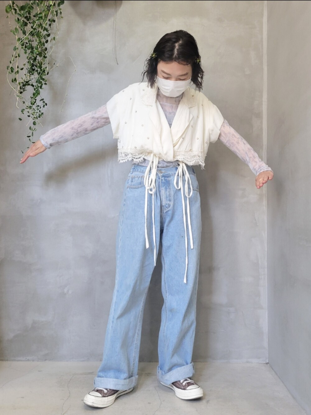 「古着MIX」｜「古着のアイテム（シャツ/ブラウス、ホワイト系）」を使った、kanabuuuuuuuunさん（レディース・159cm）の春コーディネートの1枚目の写真