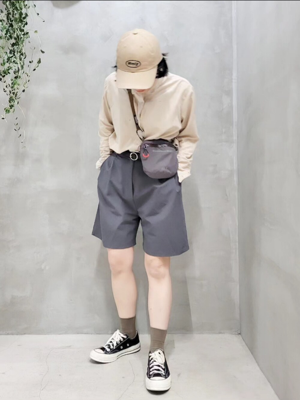 「韓国ファッション」｜「87mmのアイテム（キャップ、ベージュ系）」を使った、kanabuuuuuuuunさん（レディース・159cm）の春コーディネートの1枚目の写真