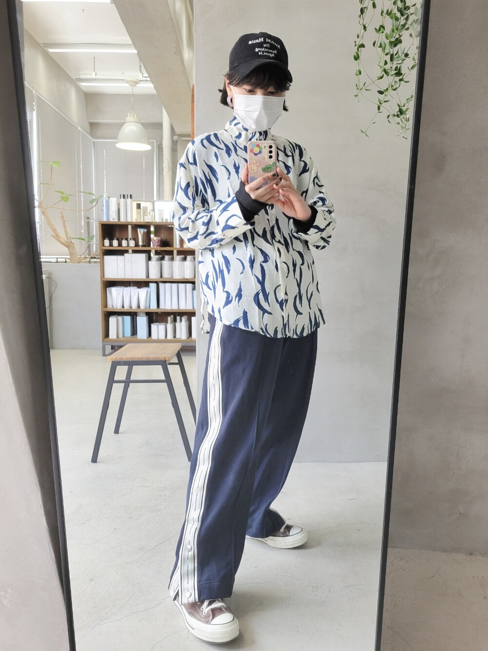 「mietteのアイテム（シャツ/ブラウス、ホワイト系）」を使った、kanabuuuuuuuunさん（レディース・159cm）の春コーディネートの1枚目の写真
