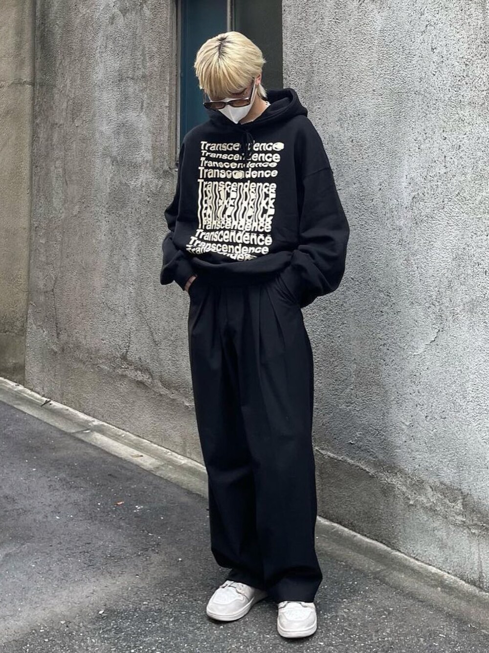 illedit パーカー