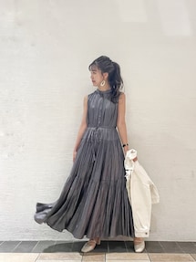 dazzlin（ダズリン）の「シャイニーティアードフレアワンピース