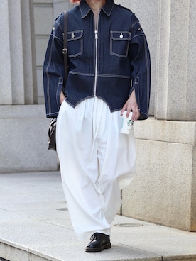 「ホワイトパンツ」｜YUKIさん（メンズ・175cm）の秋コーディネート