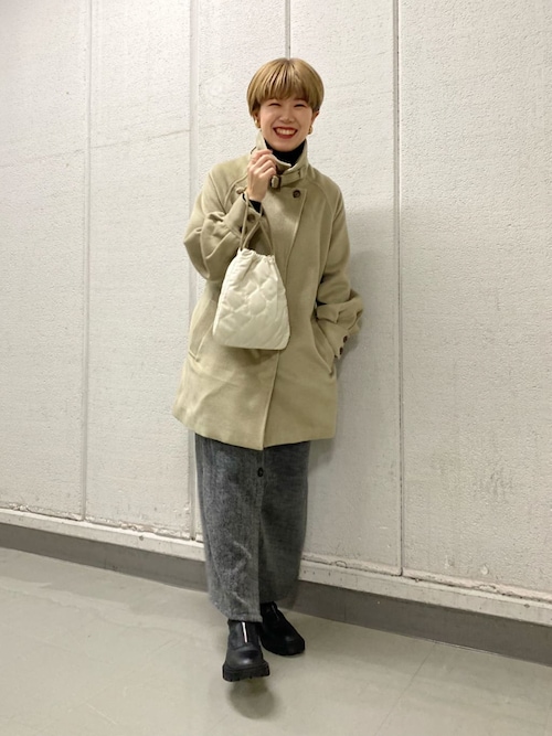 ZARAのアイテムを使った「スタンドカラーコート」の人気ファッション