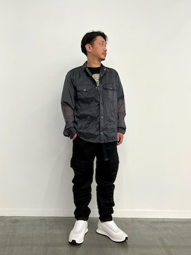 「DIESEL（ディーゼル）のDIESEL SS22 メンズ カーゴパンツ デニム ジョグジーンズ ブラック サステナブル（デニムパンツ）」を使った、DIESEL_SHIBUYAさん（メンズ・164cm）の春コーディネート