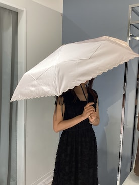 「アイテム（折りたたみ傘、ピンク系）」を使った、河原町OPA店さん（レディース・160cm）の夏コーディネート