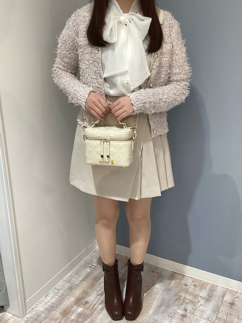 2025秋冬新作 PEANUTSデザインキルティングミニバッグ