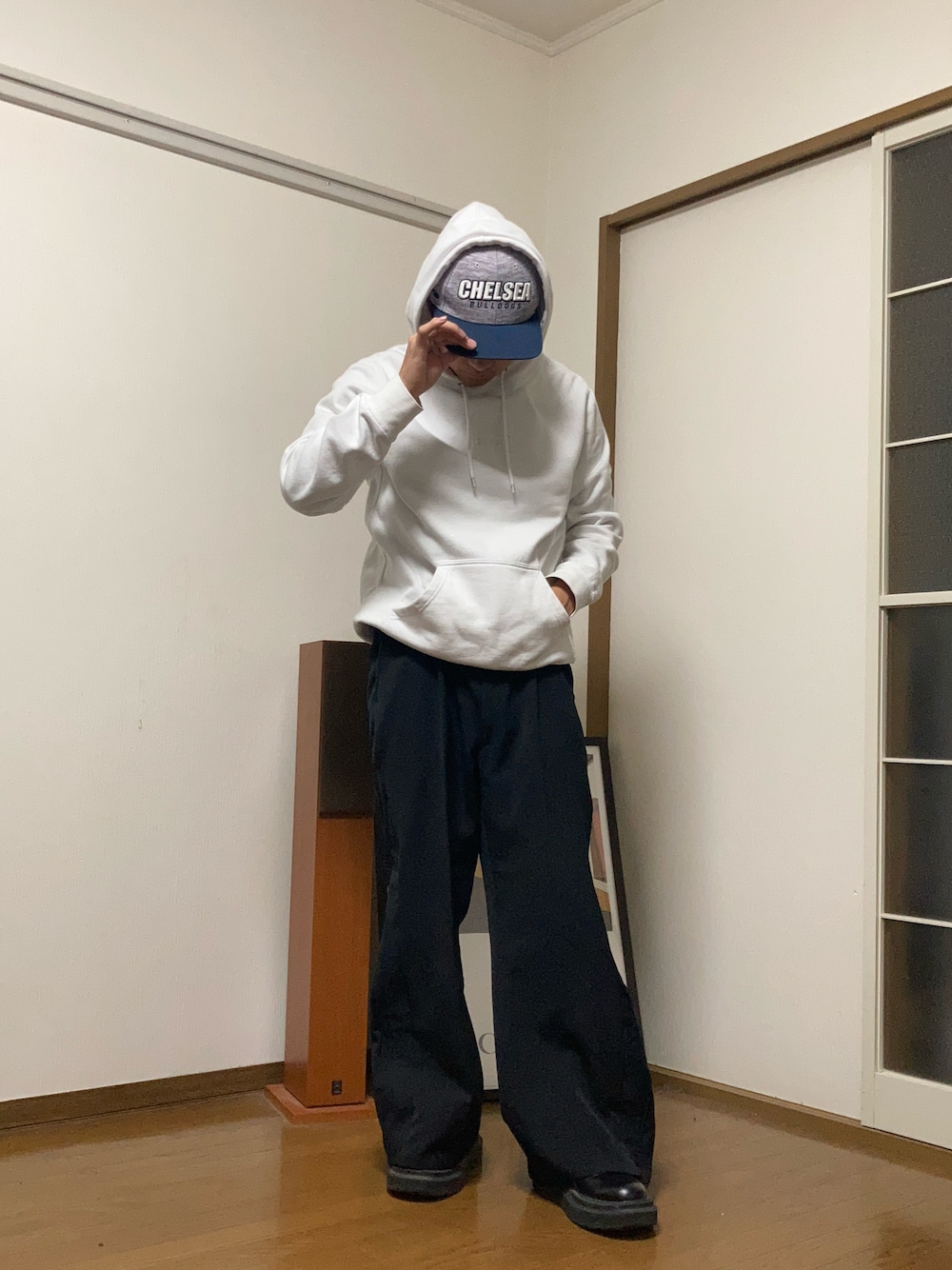 「キャップ、フーディー、パーカー、HUF、フレアパンツ、厚底シューズ、GU、低身長、低身長男子、ストリートMIX、秋コーデ、最近のいい感じコーデ」｜「pugのアイテム（スラックス、ブラック系）」を使った、ロロさん（メンズ・166cm）の秋コーディネートの1枚目の写真