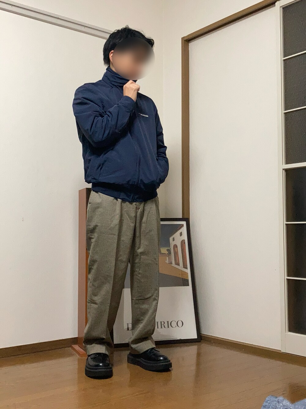 「秋冬コーデ、冬コーデ、チェックパンツ、トラックジャケット、低身長、低身長男子、GU」｜「GUのGU×undercover チャンキーソールプレーントゥシューズ（ドレスシューズ、ブラック系）」を使った、ロロさん（メンズ・166cm）の秋コーディネートの1枚目の写真